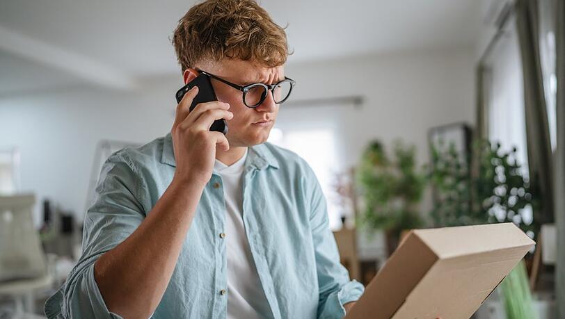 Pakete mit am Black Friday bestellten Weihnachtsgeschenken nicht geschlossen lassen!