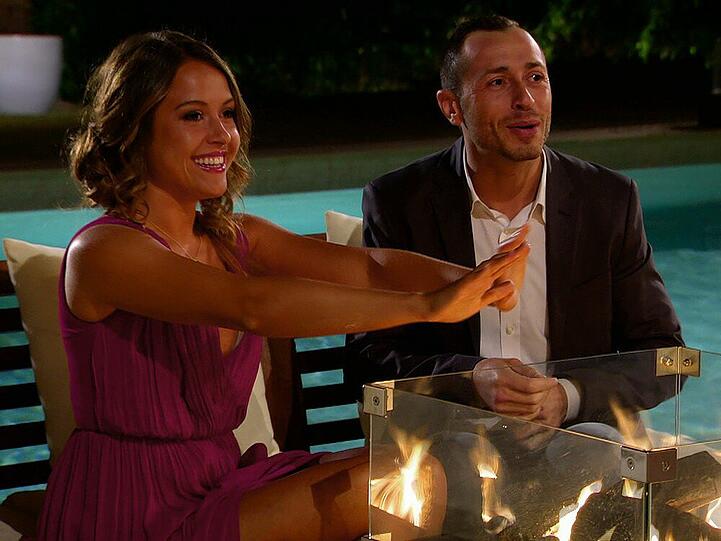 Von Vito, einem sehr guten Freund, erhoffte sich "Bachelorette" Alisa ein wenig Hilfe, um die richtige Entscheidung zu treffen.