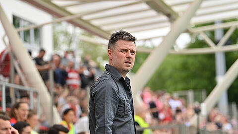 Alexander Straus steht mit den FC Bayern Frauen vor dem Heimspiel gegen den 1. FC Köln vor einem Re-Start.
