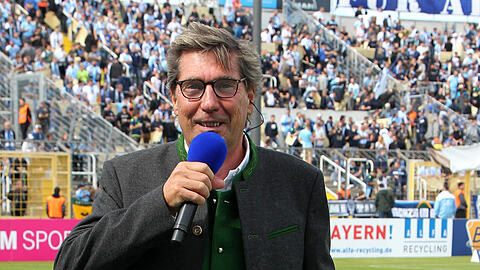 Jahrzehnte lang die Stimme der Sechzger: Stefan Schneider war als Stadionsprecher Kult bei den Löwen.