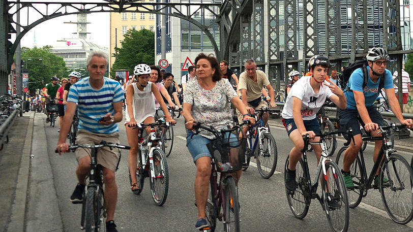 Am Samstag gehörte München wieder den Radfahrern. Die Bilder der diesjährigen Radlnacht.