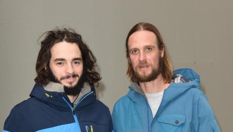 Zwei Jesus-Darsteller: Rochus Rückel (l) und Frederic Mayet. Zwei Jesus-Darsteller: Rochus Rückel (l) und Frederic Mayet.