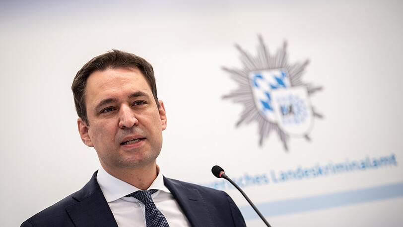 Georg Eisenreich. Georg Eisenreich.