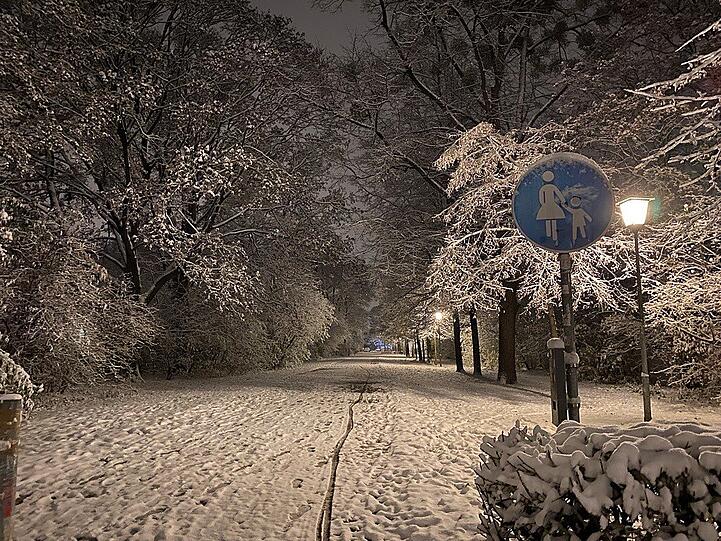 Und endete mit einer weißen Pracht in der Nacht, wie hier Schwabing.