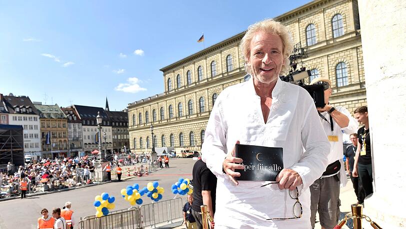 Thomas Gottschalk moderierte das Event. Thomas Gottschalk moderierte das Event.
