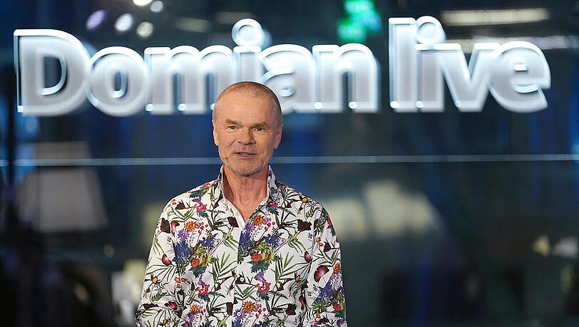 Jürgen Domian geht jetzt zweimal im Monat mit "Domian live" auf Sendung. Jürgen Domian geht jetzt zweimal im Monat mit "Domian live" auf Sendung.