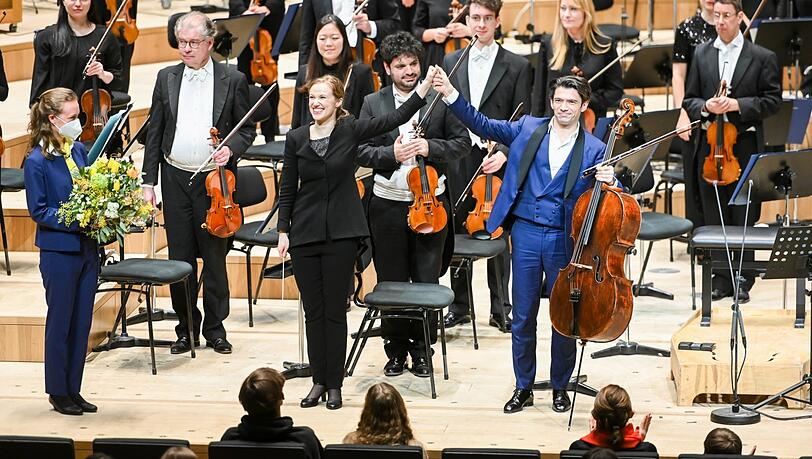 In der Isarphilharmonie: Die Dirigentin Giedré Šlekyté und Gautier Capuçon.