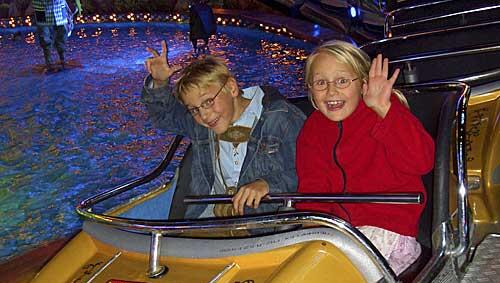 Rund um den Tegernsee: Ein Klassiker, der bei Simon (10) und Julia (8) jedes Jahr aufs Neue bestens ankommt. Rund um den Tegernsee: Ein Klassiker, der bei Simon (10) und Julia (8) jedes Jahr aufs Neue bestens ankommt.