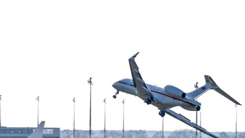 Die Piloten vermieden im April bei der Landung der Regierungsmaschine in Berlin-Schönefeld nur knapp eine Katastrophe.