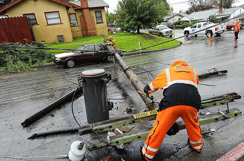 Die Unwetter führten zu Überflutungen, Stromausfällen und Verkehrschaos.