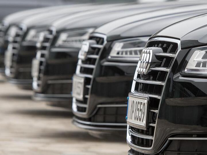 Audi-Fahrzeuge in Ingolstadt. Foto: Armin Weigel/dpa/Archivbild