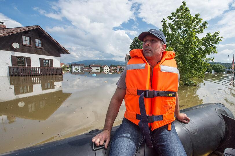 Aktuelle Bilder vom Hochwasser in Deggendorf: Die Lage ist weiter kritisch. Die Bürger sorgen sich um die Dämme. Die A92 ist wieder geöffnet.