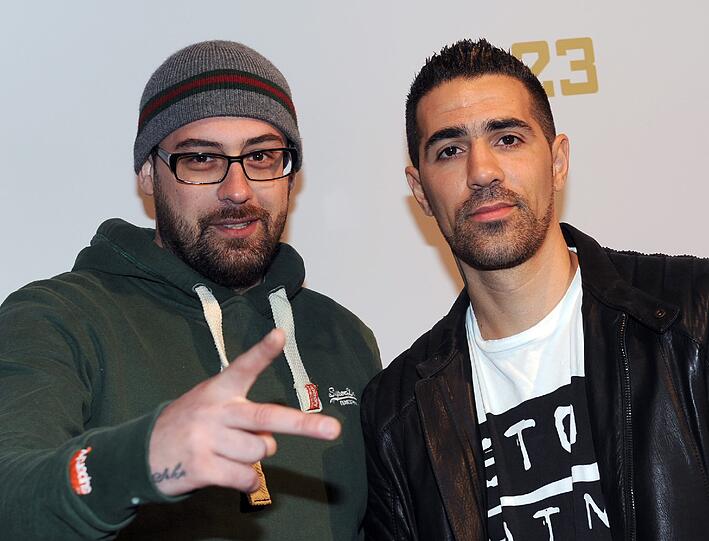 Skandal-Duo: Sido und Bushido, jahrelang beleidigten sich die damaligen Todfeinde im deutschen Rapgeschäft. 2011 versöhnten sich die beiden Rapper und machten sogar ein Album zusammen. Ende 2011 waren Sido und Bushido dann in der Talkrunde von Markus Lanz zu Gast. Nachdem die Gesprächsrunde zu eskalieren drohte und das ZDF im Nachhinein einige Szenen kürzte, beschimpfte Bushido Gastgeber Markus Lanz via Twitter als "Heuchler".