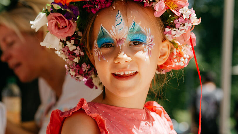 Ausgefallenes und fantasievolles Kinderschminken gibt es in der Kids Area. Ausgefallenes und fantasievolles Kinderschminken gibt es in der Kids Area.