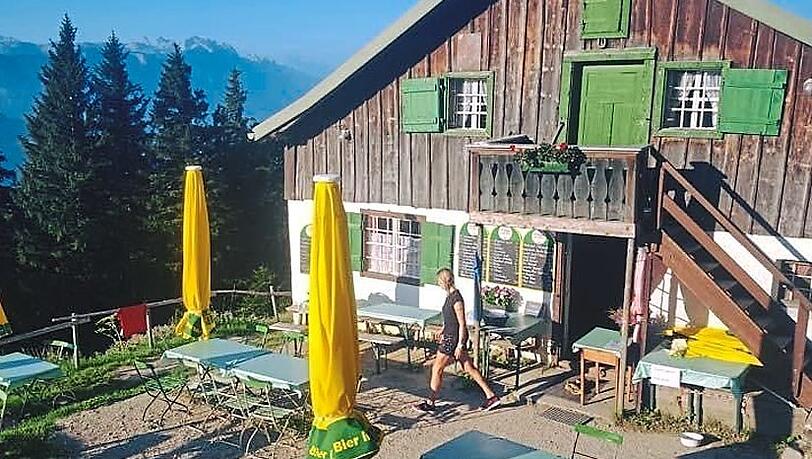 Die Alm ist nun nur noch am Wochenende geöffnet.
