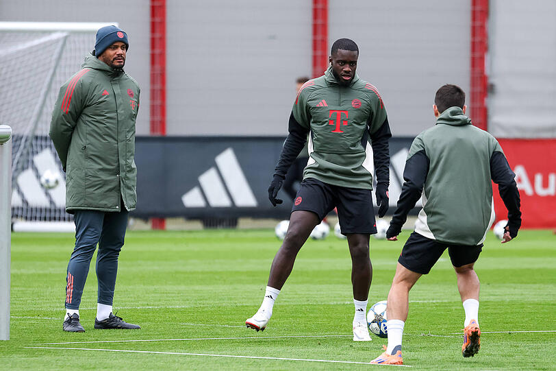 Haben ein gutes Verhältnis: Coach Vincent Kompany und Dayot Upamecano.