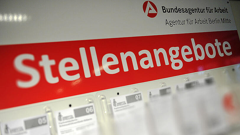 Die Bundesagentur für Arbeit führt die seit Monaten steigende Arbeitskräftenachfrage vor allem auf das "derzeit robuste Wirtschaftswachstum" zurück. Die Bundesagentur für Arbeit führt die seit Monaten steigende Arbeitskräftenachfrage vor allem auf das "derzeit robuste Wirtschaftswachstum" zurück.