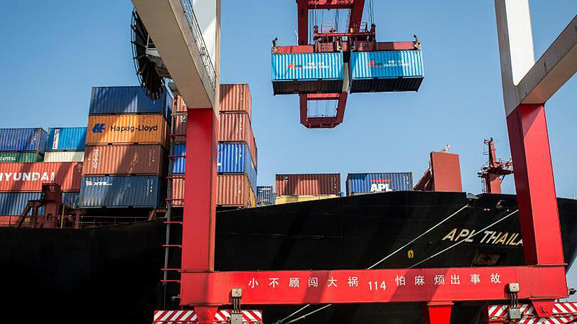 Das chinesische Wachstum profitiert nach wie vor von massiven staatlichen Stützungsmaßnahmen und einer sehr lockeren Kreditvergabepolitik der Banken.