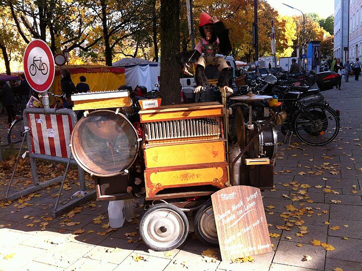 Am Samstag hat wieder die Auer Dult begonnen. Die AZ war auf dem Mariahilfplatz. Klicken Sie durch die Bilderstrecke.