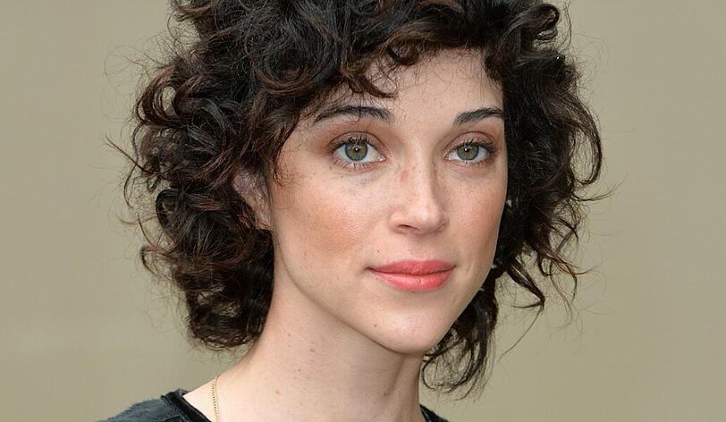 Annie Clark alias St. Vincent erhielt für ihr Album "St. Vincent" 2014 den Grammy in der Kategorie "Bestes Alternative-Album".