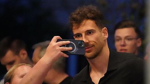 Leon Goretzka kommt am Teamhotel an.