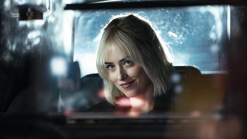 Unschuld in Person, Femme Fatale ... oder beides? Dakota Johnson in "Daddio - Eine Nacht in New York".