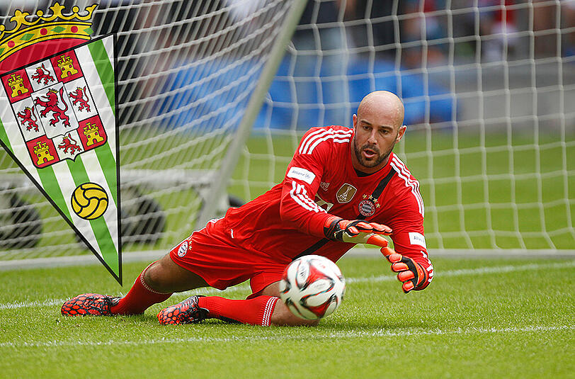 Soll im Falle des Klassenerhalts von Cordoba bei den Spaniern ein Thema werden: Bayerns Ersatzkeeper Pepe Reina.