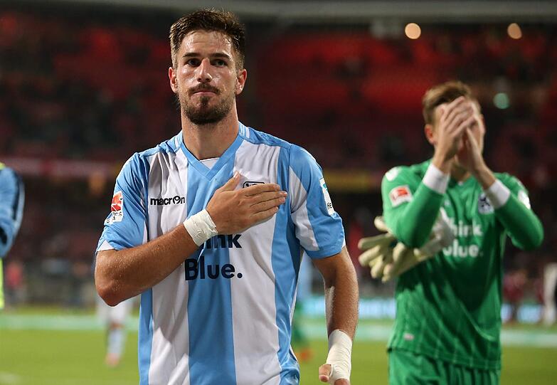 Milos Degenek.