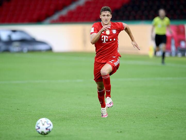 Benjamin Pavard hat sich beim FC Bayern auf der rechten Abwehrseite festgespielt.
