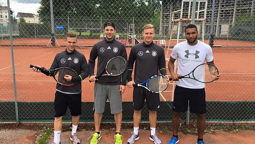 Joshua Kimmich ist auch großer Tennis-Fan. Joshua Kimmich ist auch großer Tennis-Fan.