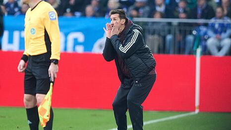 Miroslav Klose hadert mit der N&uuml;rnberger Niederlage.