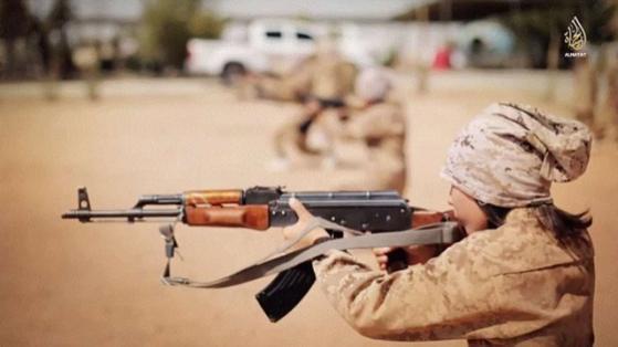 Der Bub war bereits im November in einem Video über ein Terrorcamp für sieben bis 16-jährige Kinder zu sehen.