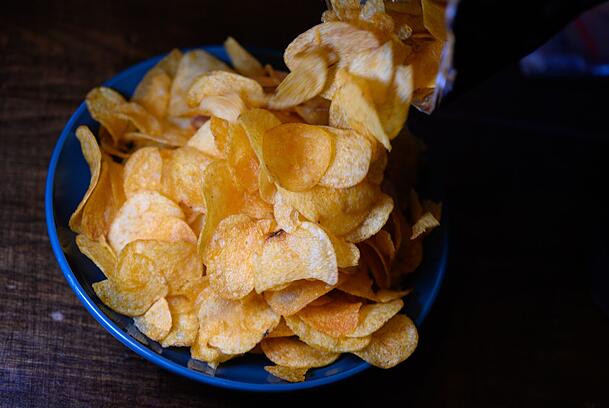 Gehören auch Chips-Tüten zu den größten Mogelpackungen? Gehören auch Chips-Tüten zu den größten Mogelpackungen?