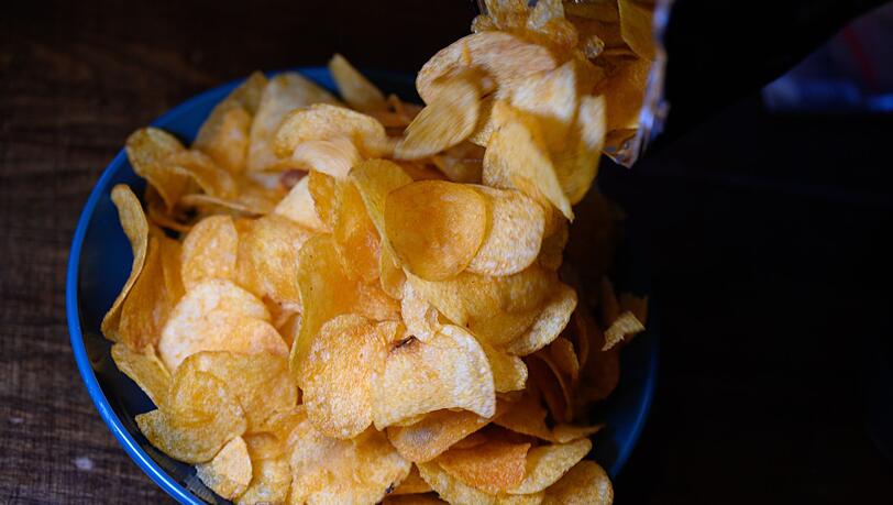 Gehören auch Chips-Tüten zu den größten Mogelpackungen? Gehören auch Chips-Tüten zu den größten Mogelpackungen?