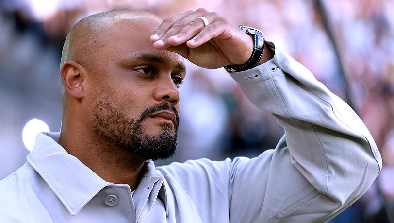Er plant in der Offensive fest mit Olise: Bayern-Trainer Vincent Kompany.