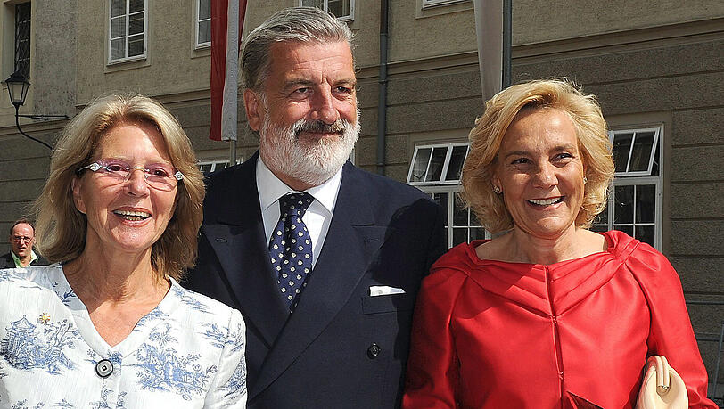 Bei den Salzburger Festspielen im Jahr 2010: Christiane Hörbiger, Gerhard Tötschinger und Susanne Porsche (v. l.). Bei den Salzburger Festspielen im Jahr 2010: Christiane Hörbiger, Gerhard Tötschinger und Susanne Porsche (v. l.).