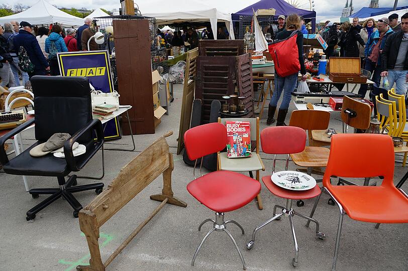 Krimskrams und Raritäten auf Bayerns größtem Flohmarkt: Die Bilder von der Theresienwiese zum Durchklicken.