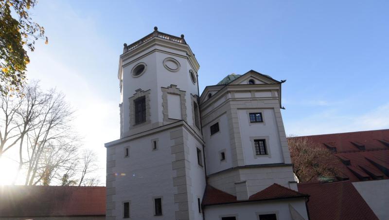 Die historischen Wassertürme stehen in der Herbstsonne. Die Unesco hat das Wassermanagement-System in Augsburg (Bayern) als Weltkulturerbe anerkannt. Die historischen Wassertürme stehen in der Herbstsonne. Die Unesco hat das Wassermanagement-System in Augsburg (Bayern) als Weltkulturerbe anerkannt.