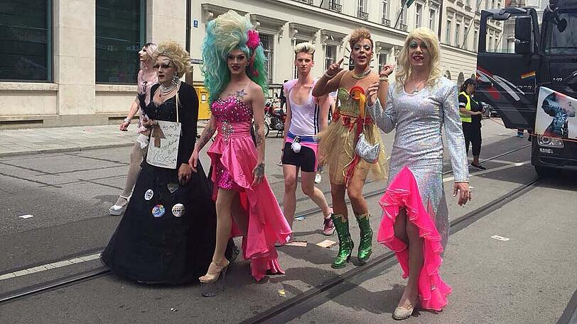 Drag Queen Connection