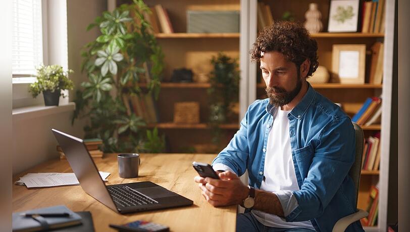 Durch unser Smartphone sind wir in vielen Lebenslagen schnell abgelenkt.