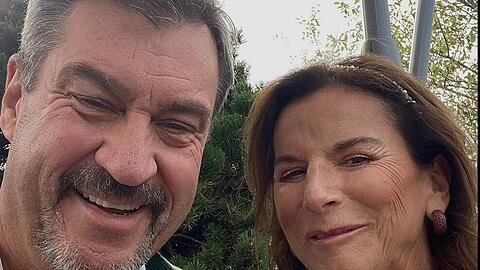 Claudia Obert schoss ein Foto mit Ministerpräsident Markus Söder und teilte es auf Instagram. Claudia Obert schoss ein Foto mit Ministerpräsident Markus Söder und teilte es auf Instagram.