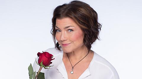 Claudia Schmutzlers Figur in "Rote Rosen" hat bereits vor einigen Jahren geheiratet - jetzt hatte die Schauspielerin ihre ganz eigene Hochzeit.