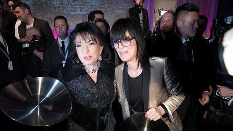 Ausgezeichnet: Unternehmerin Regine Sixt (l.) und Sängerin Nena.
