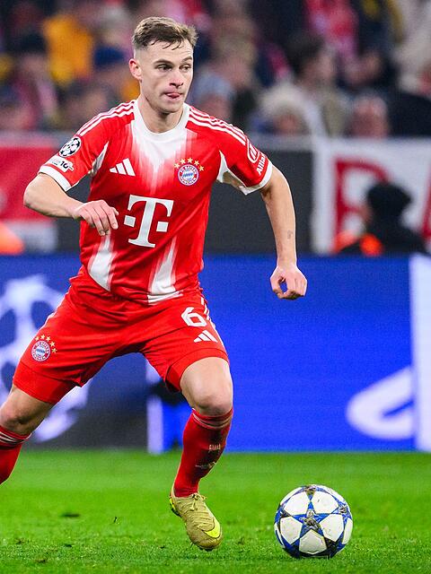 Joshua Kimmich fehlt dem FC Bayern zum Trainingsstart. (Archivbild)