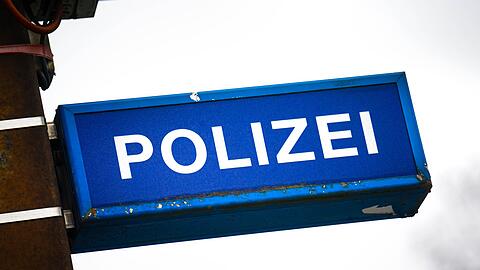 Die Polizei nahm den Mann noch vor Ort fest. (Symbolbild)