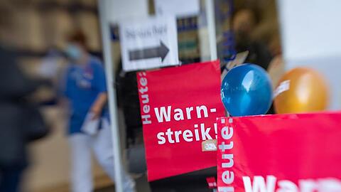Neben Kitas werden auch Mitarbeiter der München Klinik am Montag streiken. (Archivbild)