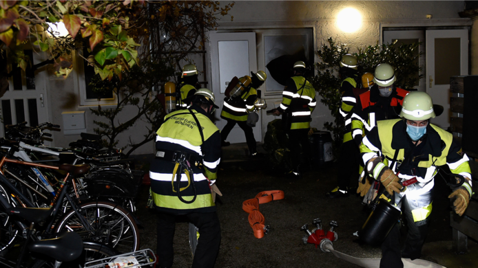 Die Feuerwehr konnte den Brand in der Fahrradwerkstatt schnell unter Kontrolle bringen.