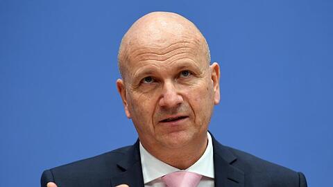 Uwe Brandl, Präsident des Deutschen Städte- und Gemeindebundes (DStGB). Foto: Britta Pedersen/Archivbild