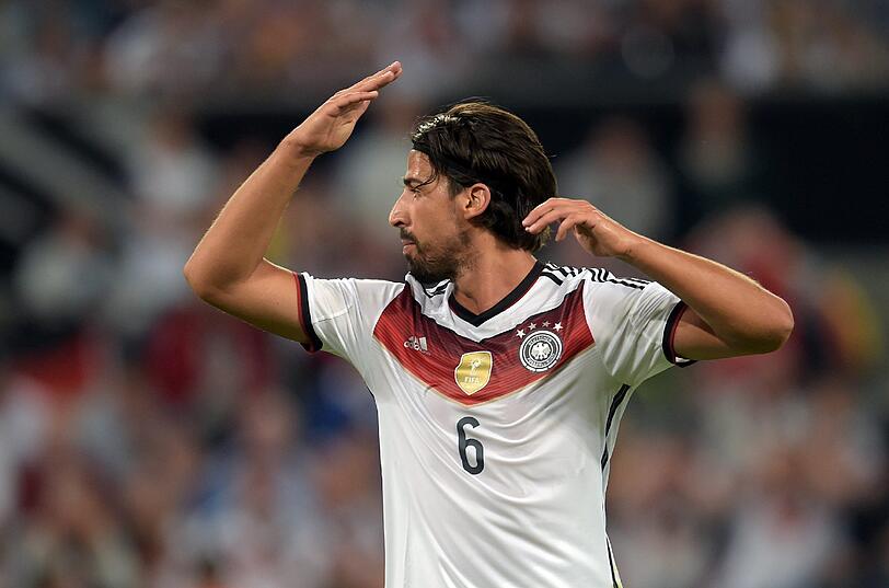Sami Khedira: Kam nach der Pause und sammelte nach einer schlimmen Saison bei Real Madrid Spielpraxis für das Match gegen Gibraltar. Der neue Juve-Star zeigte Licht und Schatten. - Note: 4