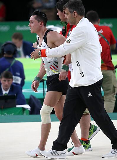 Trotz eines Kreuzbandrisses hat Andreas Toba weitergeturnt. Die Bilder aus Rio.